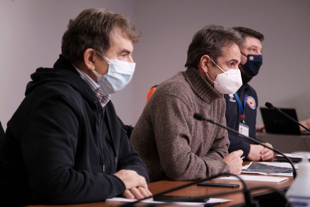 Γιώργος Καραϊβάζ : Εκτάκτως στο Μαξίμου ο Χρυσοχοΐδης – Γρήγορη εξιχνίαση ζητάει ο Μητσοτάκης