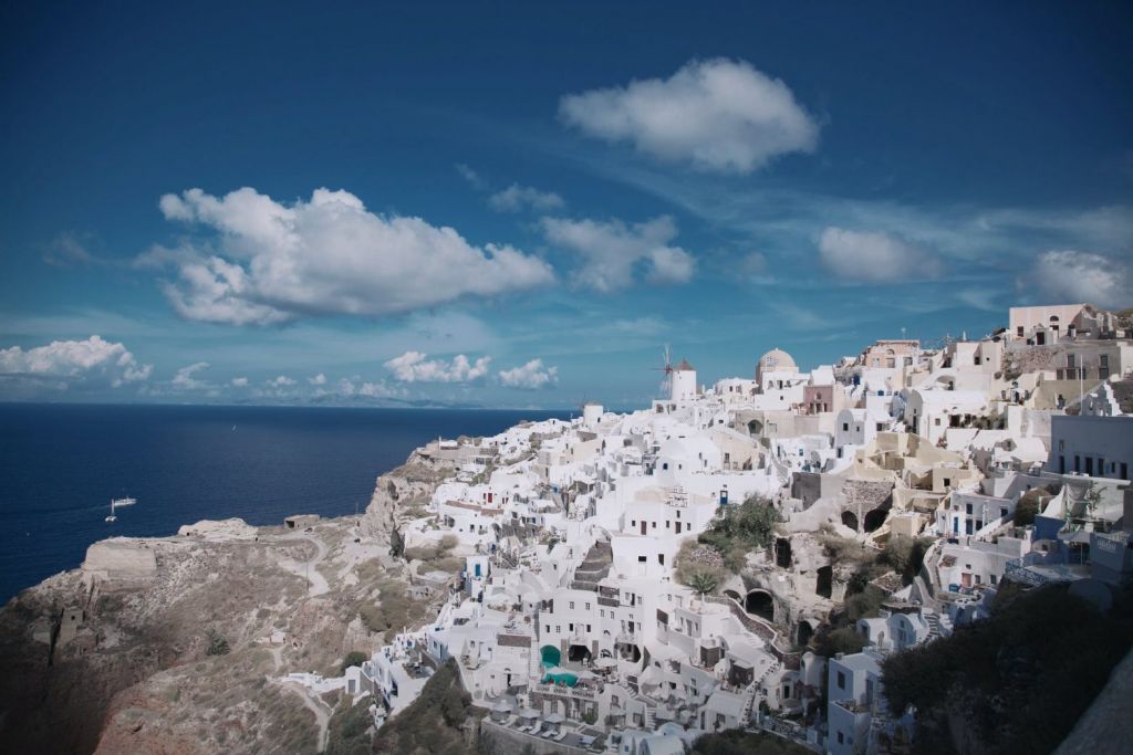 Πλήγμα για τον τουρισμό: Αποφυγή ταξιδιών προς την Ελλάδα συστήνει το Στέιτ Ντιπάρτμεντ