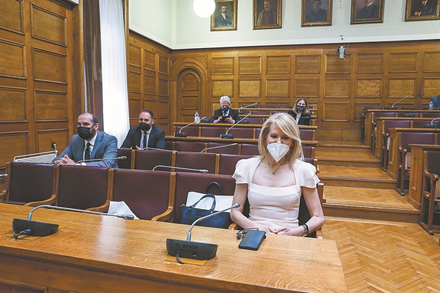 Ανακολουθίες ΣΥΡΙΖΑ και για τους μάρτυρες της Προανακριτικής