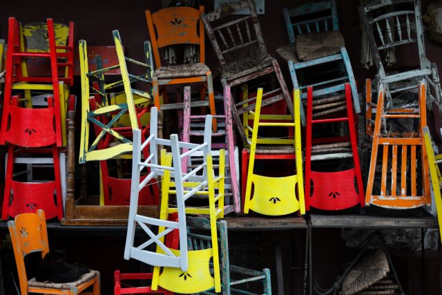 Εστίαση: Ανυπόμονοι οι πολίτες, αιφνιδιασμένοι οι καταστηματάρχες