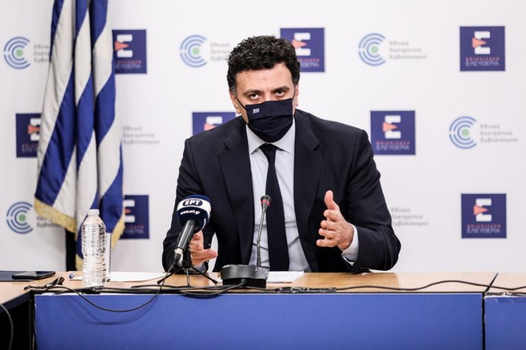 Κικίλιας : Τον Ιούνιο ο εμβολιασμός των υγιών σαραντάρηδων