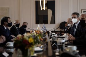 Διαρκής ο συντονισμός Αθήνας – Λευκωσίας για το Κυπριακό : Με ποια γραμμή πάνε στη Γενεύη Μητσοτάκης και Αναστασιάδης