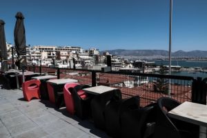 Τρίτη του Πάσχα ανοίγει η εστίαση