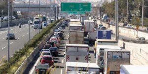 Μποτιλιάρισμα χιλιομέτρων στην Αθηνών – Λαμίας μετά από τροχαίο