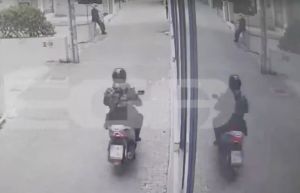 Τι απαντά ο ντελιβεράς που κατηγορείται για κλοπή εμβολίου