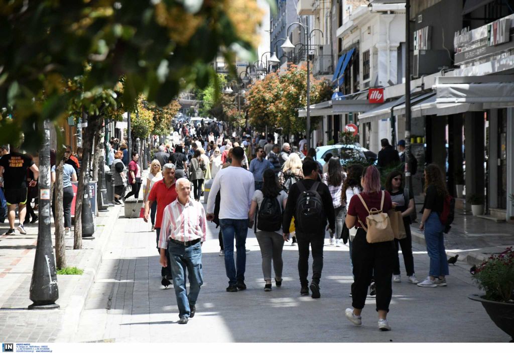 «Ανταρσία» εμπόρων σε Θεσσαλονίκη, Πάτρα και Κοζάνη – Αποφασισμένοι να ανοίξουν τα μαγαζιά τους τη Δευτέρα