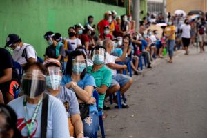 Εμβόλια: Η Διεθνής Αμνηστία προτρέπει να τερματιστεί το «μονοπώλιο» των πλουσιότερων χωρών στις προμήθειες