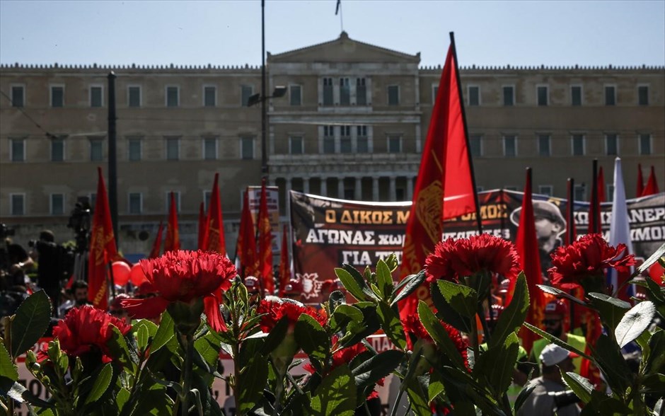 Πολλοί μνηστήρες για μια πρωτομαγιάτικη πλατεία