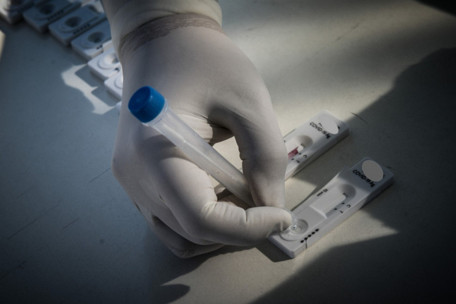 1.000.000 self tests στα φαρμακεία έως την Παρασκευή