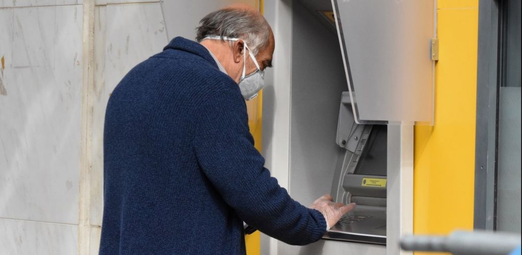 Δικηγόροι και λογιστές θα εκδίδουν συντάξεις