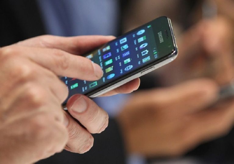 Προς κατάργηση των SMS από τη Δευτέρα του Πάσχα