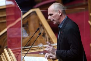 Βαρουφάκης: Με ευθύνη της κυβέρνησης χάθηκε η μεγάλη ευκαιρία να βγει η Ελλάδα νικήτρια