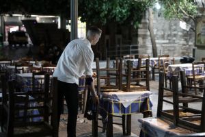 Από τον Χαρδαλιά το απόγευμα ο οδικός χάρτης για εστίαση και Πάσχα