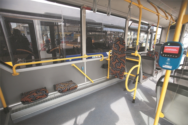 Με ανέπαφη πληρωμή η  είσοδος στα λεωφορεία