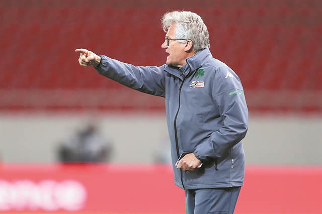 Ο πρωταθλητής γιορτάζει, οι ανταγωνιστές προβληματίζονται…