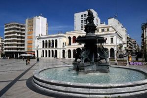 Κόντρα Πέτσα-Φάμελλου στη Βουλή για «υποκινούμενες» διαμαρτυρίες στην Πάτρα