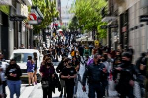 Ανοιχτά την Κυριακή σούπερ μάρκετ, καταστήματα και κομμωτήρια – Πώς θα λειτουργήσουν