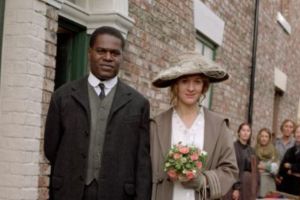 Πέθανε ο ηθοποιός Τόνι Αρματρέιντινγκ στα 59 του