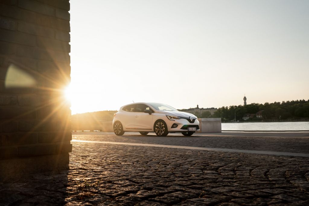 Το νέο Renault CLIO προσφέρεται με ακόμη πιο δελεαστική τιμή και πολλά προνόμια