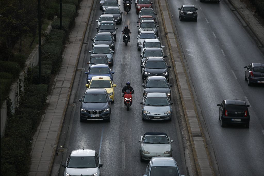 Πού επικρατεί μποτιλιάρισμα αυτή την ώρα – Ποιους δρόμους της Αθήνας να αποφύγετε