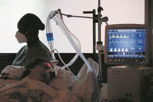 Κοροναϊός: Η λοίμωξη Covid-19 «πληγώνει» την καρδιά