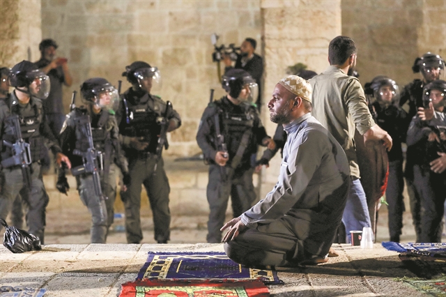 Οι διάβολοι των δύο πλευρών