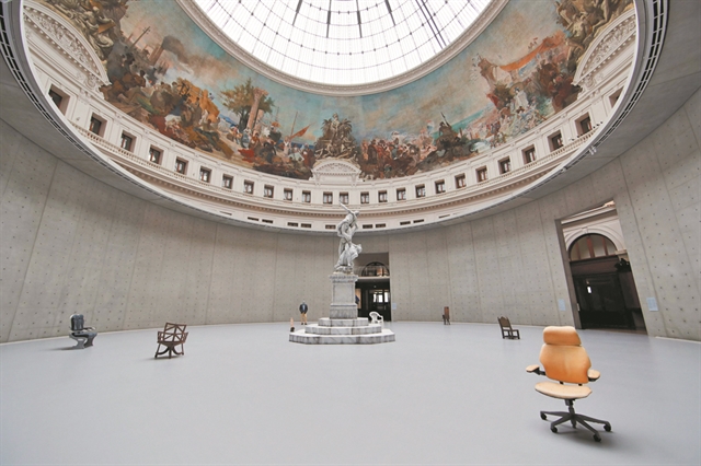 Η μεταμόρφωση του κέντρου