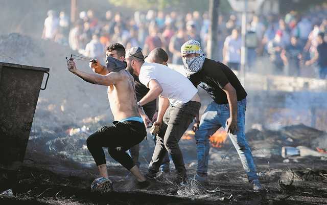 Η υπόγεια συμμαχία των φανατικών