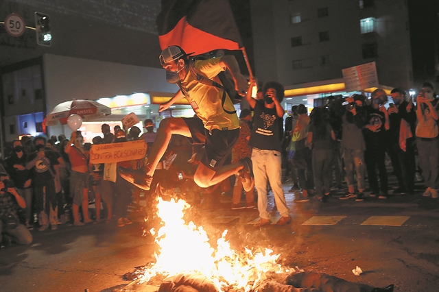Κοροναϊός: Ανάμεσα στις νυχτερίδες και τους ανθρώπους