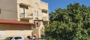 Γλυκά Νερά: Εικόνες και βίντεο από το σπίτι της άγριας ληστείας μετά φόνου