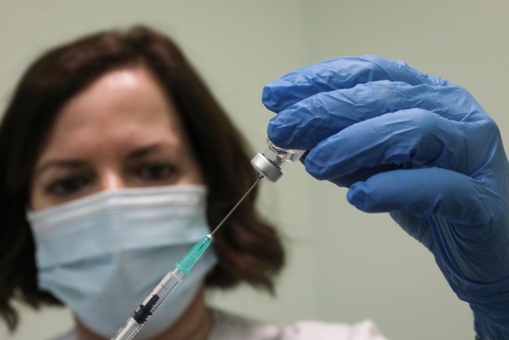 Τι λένε οι επιστήμονες για τις θρομβώσεις μετά το εμβόλιο και το περιστατικό της 44χρονης στην Κρήτη