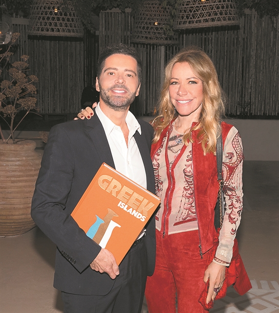 Η διεθνής επιτυχία του «Greek Islands» κάτω από τα φώτα της γιορτής…