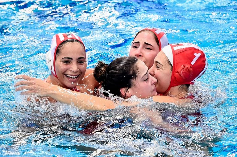 Ολυμπιακός: Το γεμάτο Καραϊσκάκη είναι το μπράβο στα κορίτσια