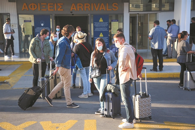 Υγειονομικός συναγερμός για το ινδικό στέλεχος