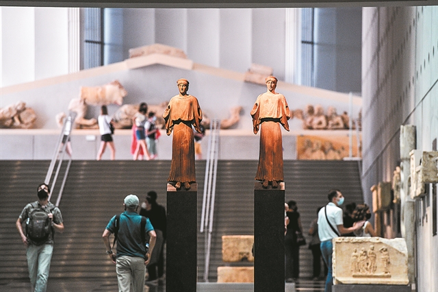 Στο Μουσείο της Ακρόπολης για τα Γλυπτά