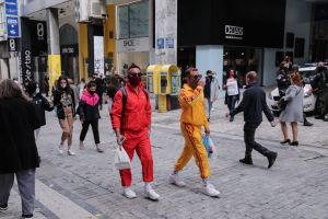 Πώς θα λειτουργήσουν σήμερα Κυριακή τα καταστήματα