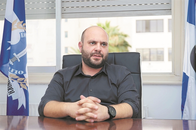 Το φίδι του αβγού ενηλικιώθηκε