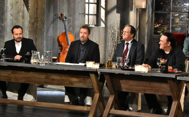 «Στην υγειά μας βρε παιδιά»: Οι τραγουδιστές που είπαν «όχι» στον Σπύρο Παπαδόπουλο