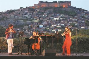 Μουσική «Ελευθερίας»…
