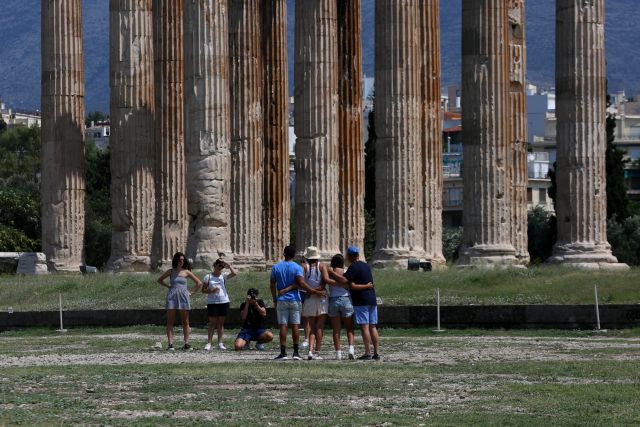 Οδικός τουρισμός: Αρχίζει σταδιακά η «κάθοδος» των τουριστών από τις χερσαίες πύλες της Ελλάδας