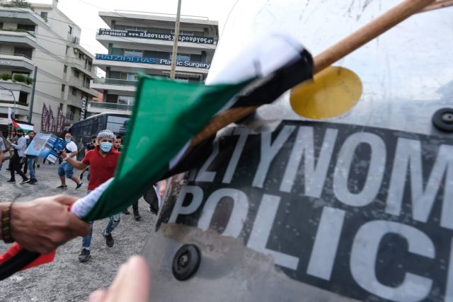 Ένταση και χημικά στην πορεία αλληλεγγύης στην Παλαιστίνη