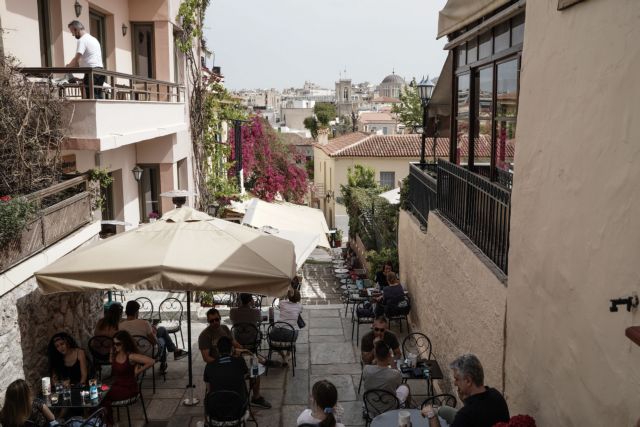 Άρση lockdown: Η χώρα αποχαιρετά τους τελευταίους περιορισμούς – Τι ανοίγει άμεσα, οι φόβοι για 4ο κύμα