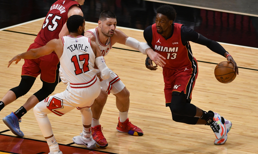 NBA: Σπουδαίο διπλό για τους Χιτ στη Βοστόνη, πέρασαν από το Σικάγο οι Νετς
