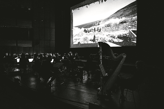 «Το “κανονικό” περιέχει ήδη και το “απειλητικό”»