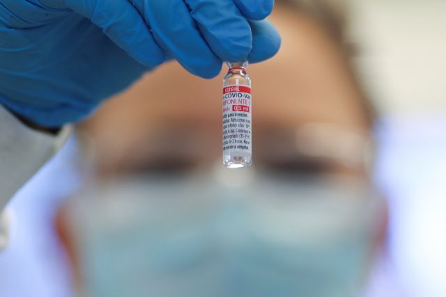 Κοροναϊός: Φρενίτιδα για τους εμβολιασμούς από τους 40-44 ετών – Πάνω από 65.000 ραντεβού