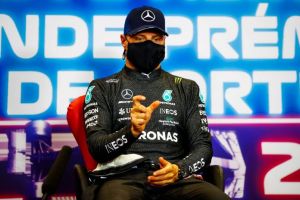 “Δεν φεύγω από τη Mercedes” δηλώνει ο Βάλτερι Μπότας, απαντώντας στις φήμες που κυκλοφόρησαν