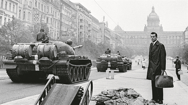 Γράφοντας για ελευθερία μέσα στον ολοκληρωτισμό