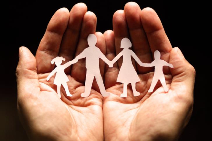 Μιχαηλίδου: Επίδομα έως 1.200 ευρώ για ανάδοχους γονείς