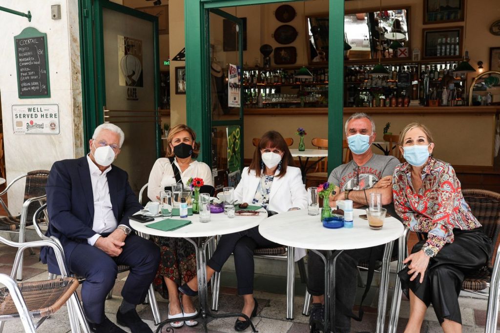 ΠτΔ για άνοιγμα εστίασης: «Ξαναζούμε μικρές χαρές της καθημερινότητας που τις θεωρούσαμε αυτονόητες προ πανδημίας»