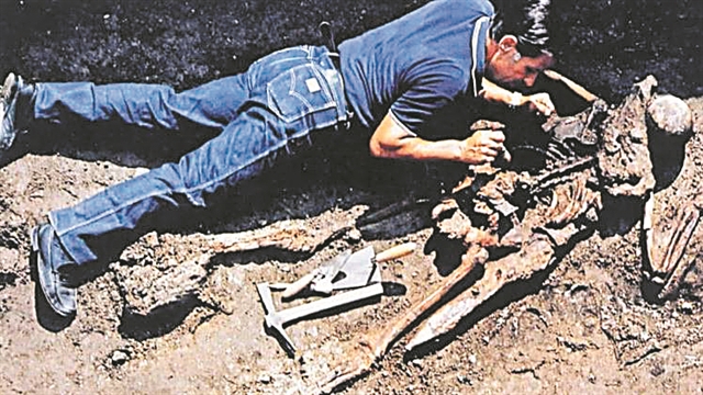 Τα χρυσά δηνάρια «δείχνουν» πραιτοριανό, θύμα της έκρηξης του Βεζούβιου το 79 μ.Χ.